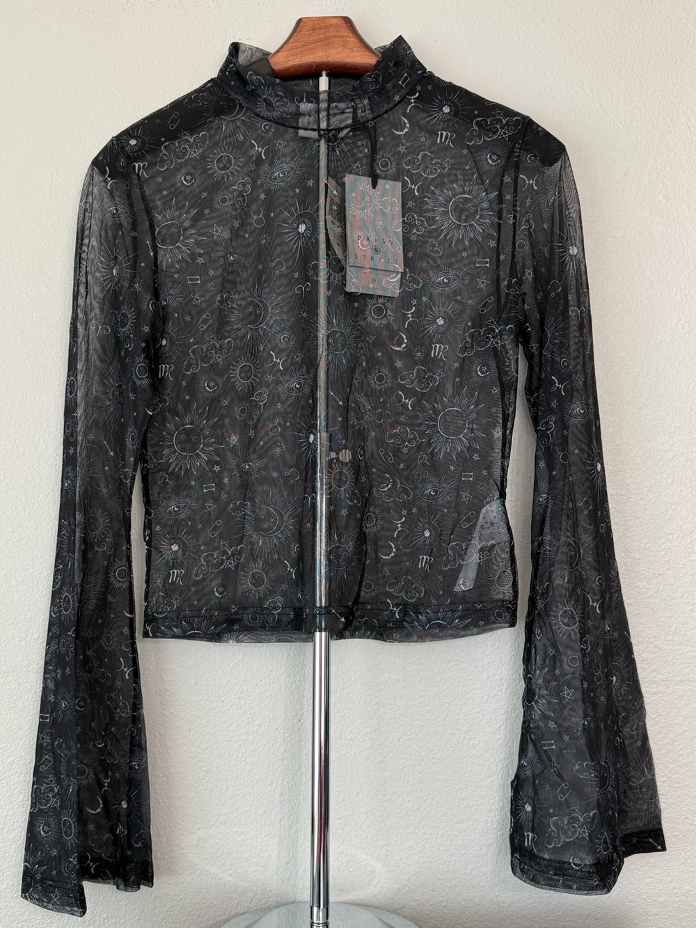 Hot Topic NWT Daisy Street Celestial Print Twofer Long Sleeve Top Women Size M - Picture 9 of 12